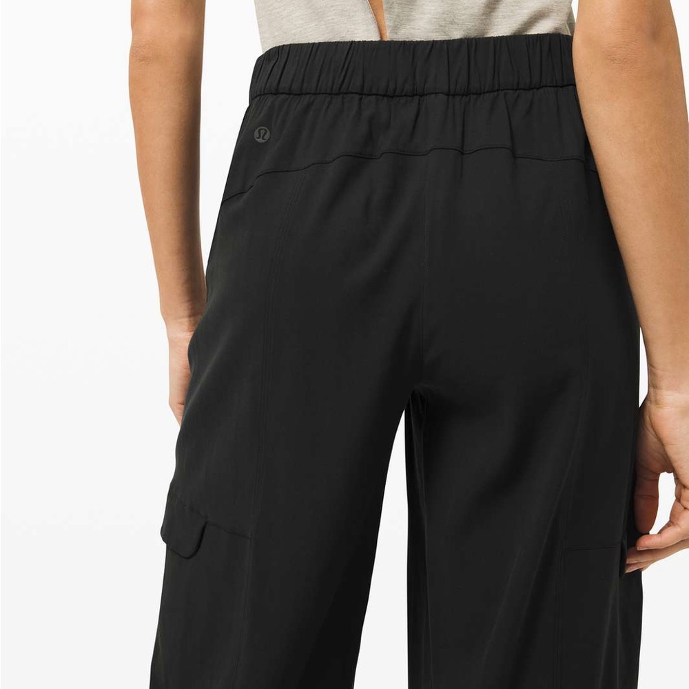 Lululemon Metropolis Maven High Rise Crop - Picture 3 of 6